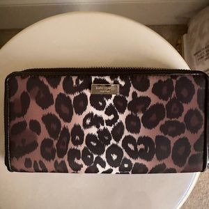 Kate Spade Wallet Leopard print NWT
